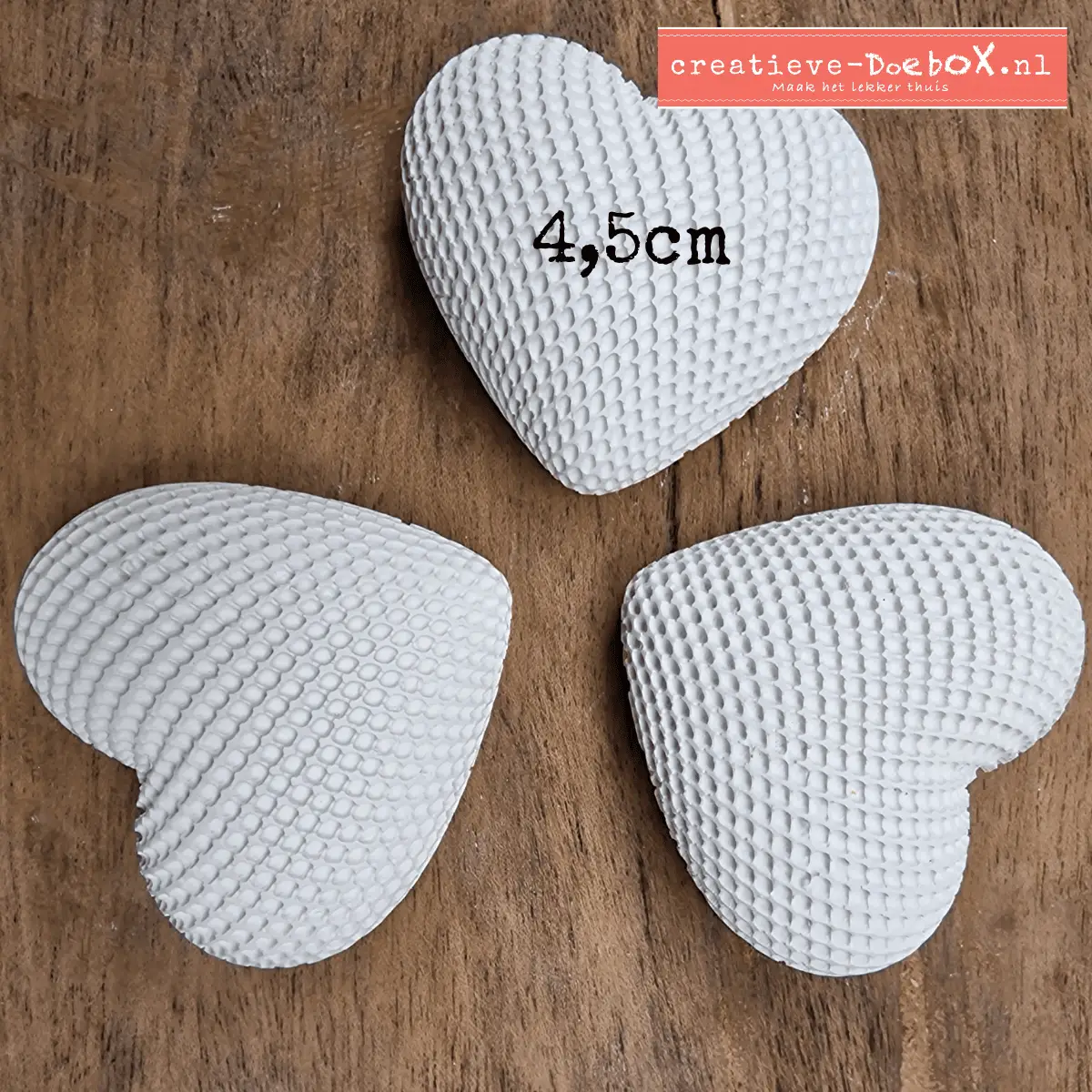 bijzondere hartjes om te decoreren van keramisch gips