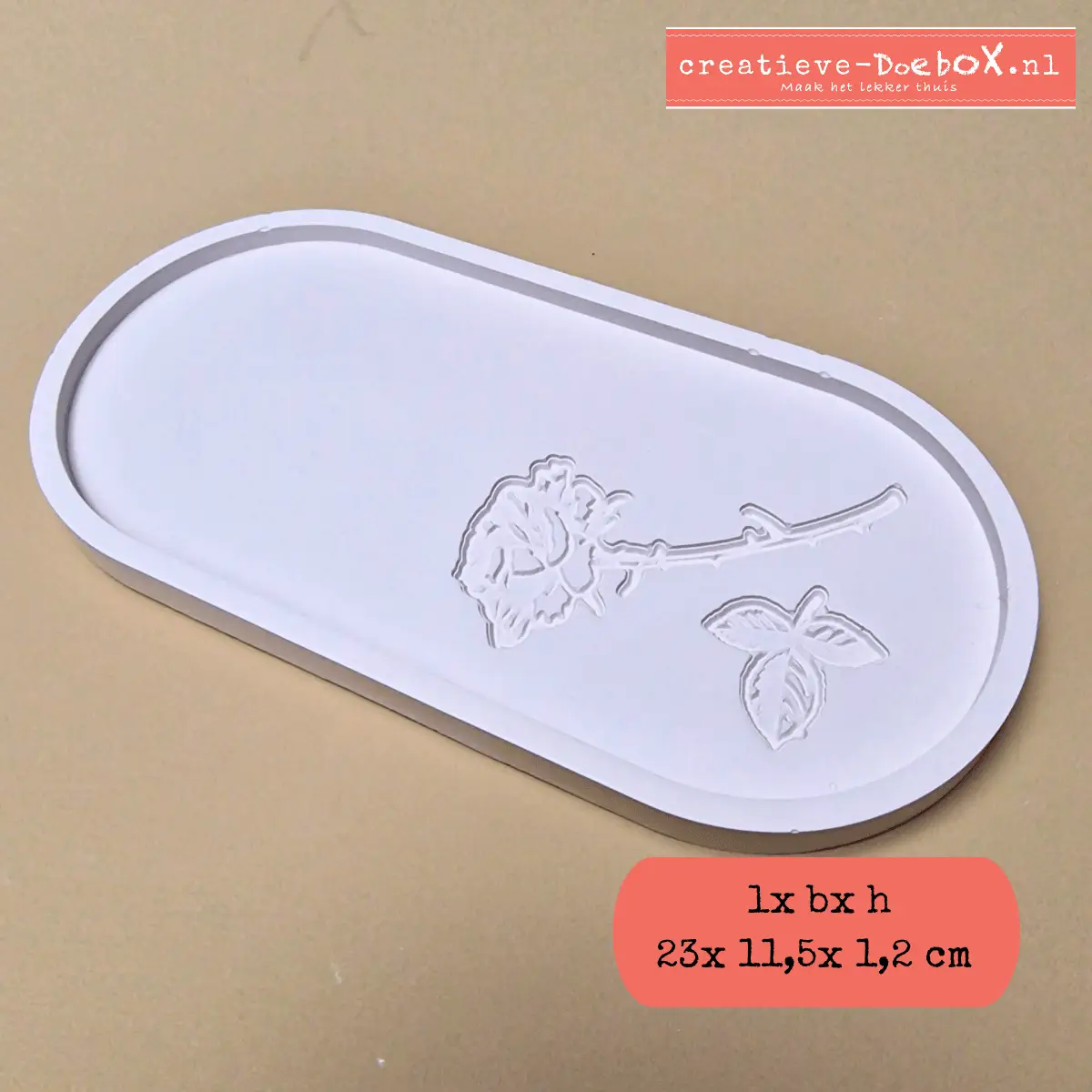 schaal met verdiepte roos om te beschilderen