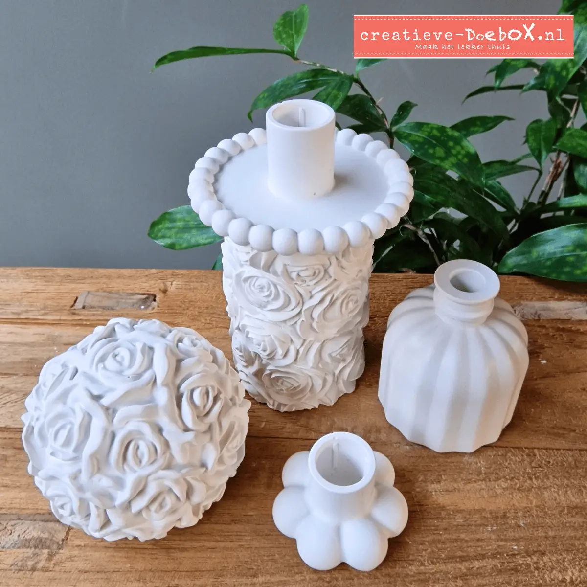 stapelkunst van vormen gemaakt van keramisch gips