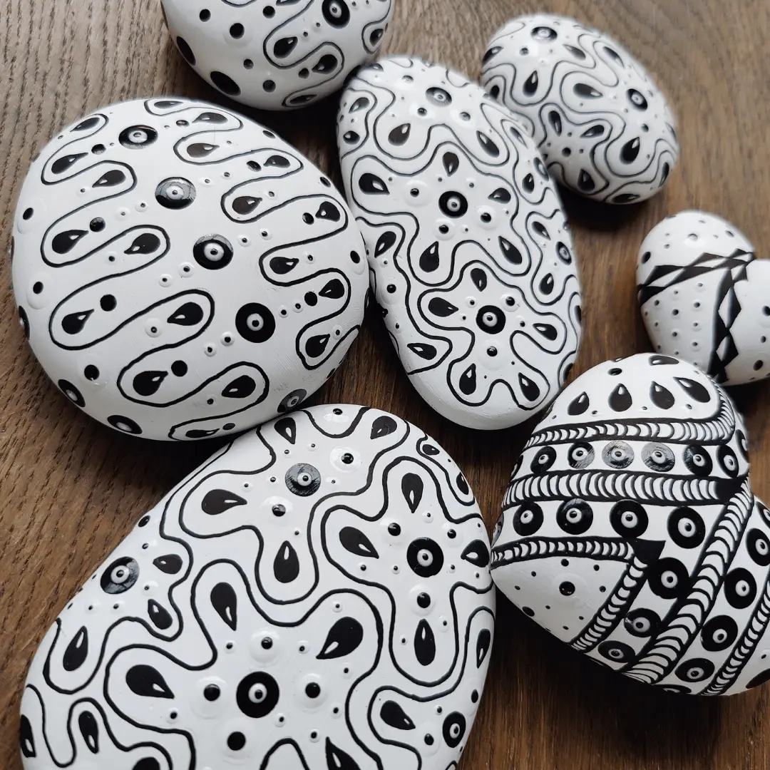 tangle tekenen op stenen