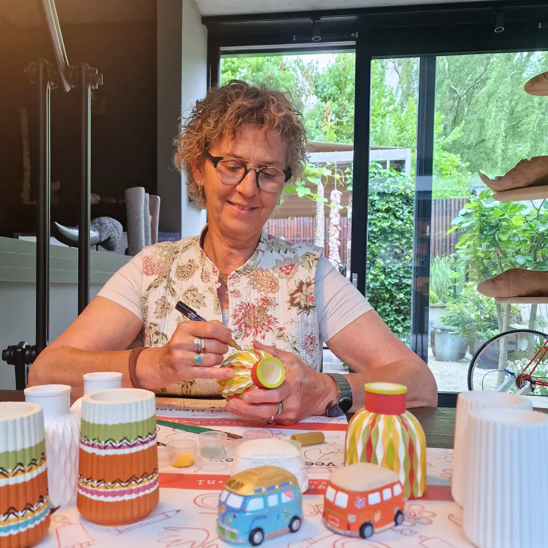 Diane aan het ontwerpen